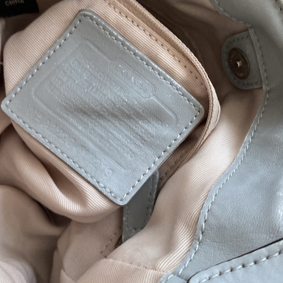 Bundle of two Coach mini white bag And brown mini Wallet - Picture 7 of 16